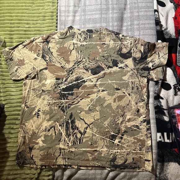 Camo T-shirt - Picture 2 of 2